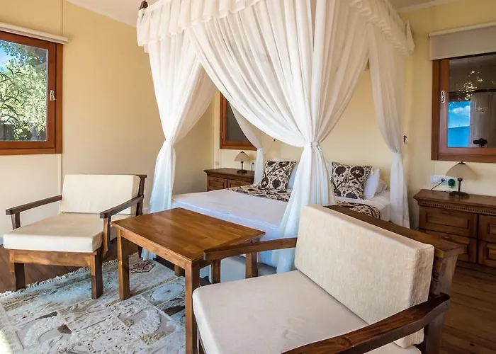 卡巴克阿瓦隆别墅 山林小屋 *