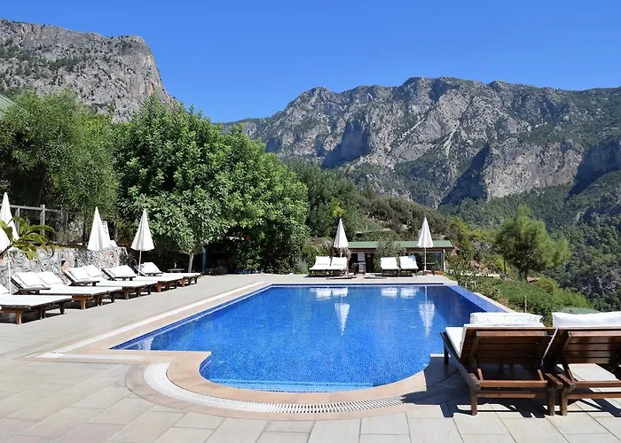 卡巴克阿瓦隆别墅 法拉尔雅